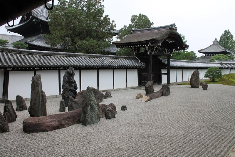 Zen Sand Lines